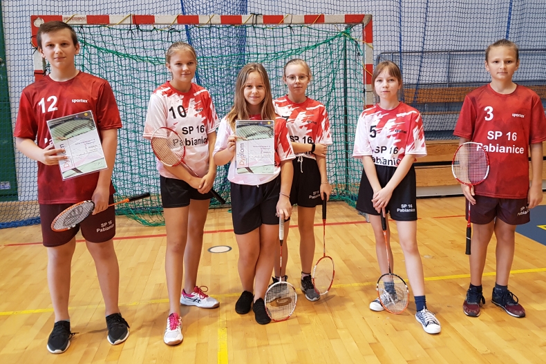 zawody w badmintonie