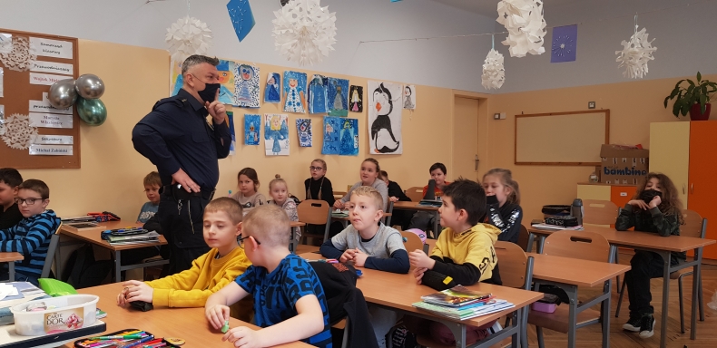 dzieci podczas zaj