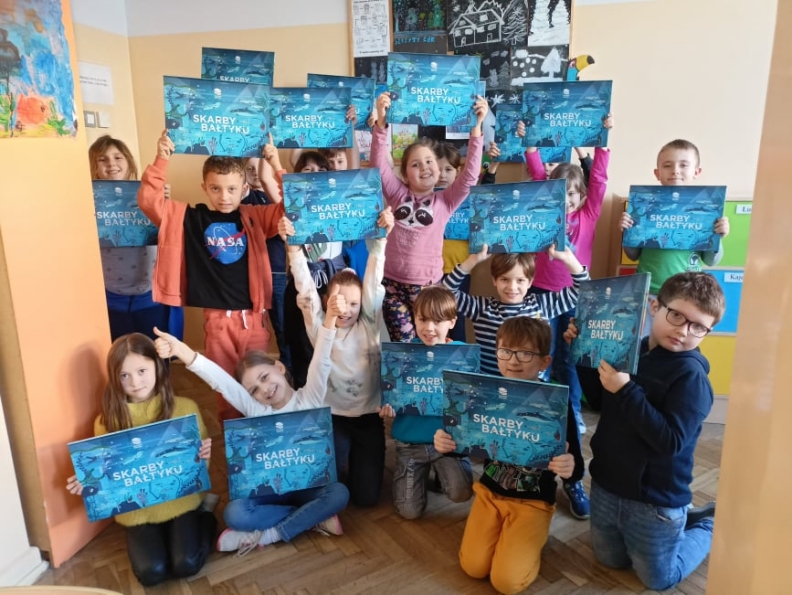 uczniowie tworz projekt