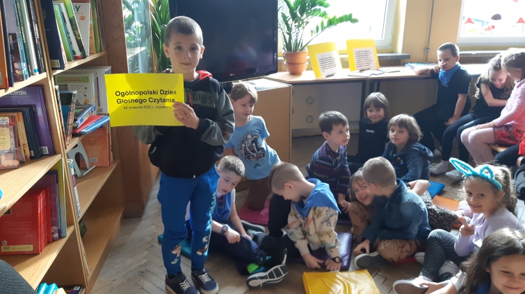 dzieci czytaj