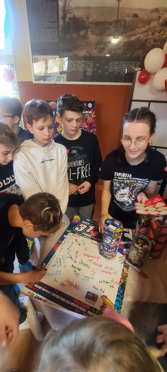 wielka orkiestra gra w naszej szkole