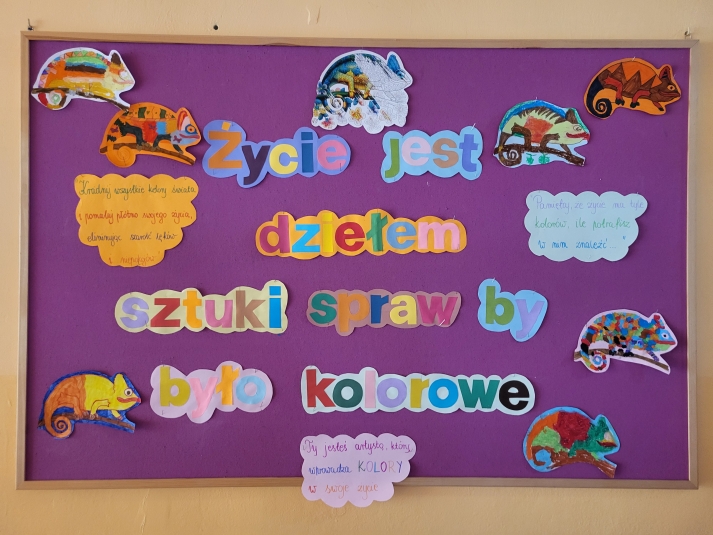 KOLOROWY TYDZIE W WIETLICY
