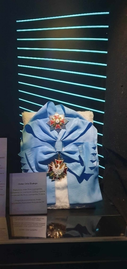 "ISKRY NIEPODLEGEJ"