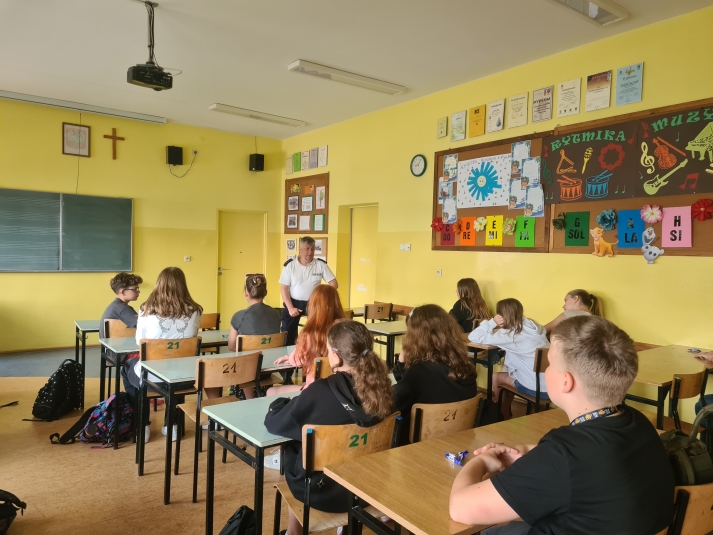 ZAJCIA PROFILAKTYCZNE Z FUNKCJONARIUSZEM STRAY MIEJSKIEJ
