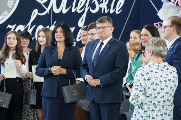 MIEJSKIE ZAKOCZENIE ROKU SZKONEGO