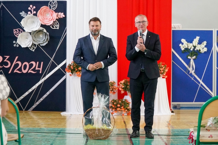 MIEJSKIE ZAKOCZENIE ROKU SZKONEGO