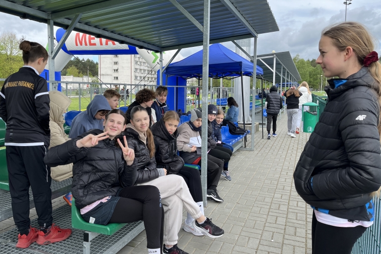 FINA WOJEWDZTWA DZKIEGO W DRUYNOWYCH BIEGACH PRZEAJOWYCH 