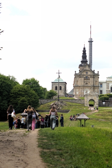 WYCIECZKA KLAS 6B I 6C W GRY WITOKRZYSKIE