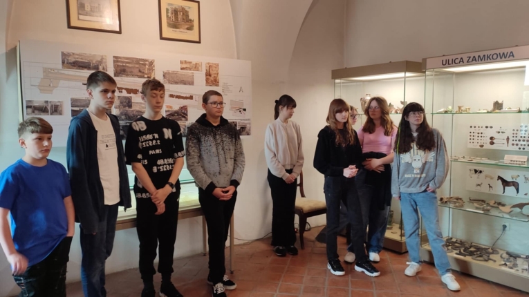 ODWIEDZINY KLASY 7D W MUZEUM MIASTA PABIANIC