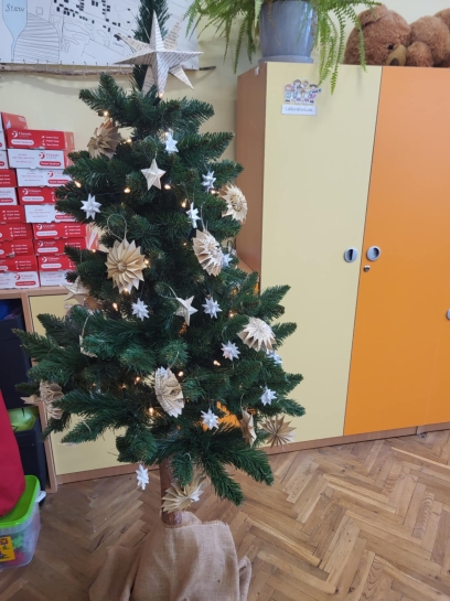 KONKURS NA NAJPIKNIEJ USTROJON PRACOWNIE