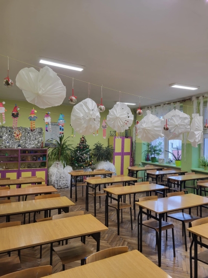 KONKURS NA NAJPIKNIEJ USTROJON PRACOWNIE