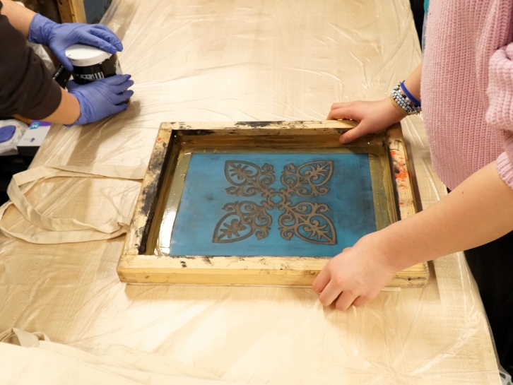 WYCIECZKA KLAS 6B I 6C DO TEATRU ARLEKIN I MUZEUM FABRYKI