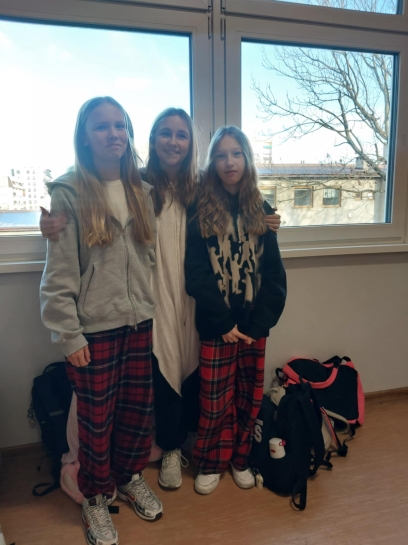 DZIE W PIAMIE 