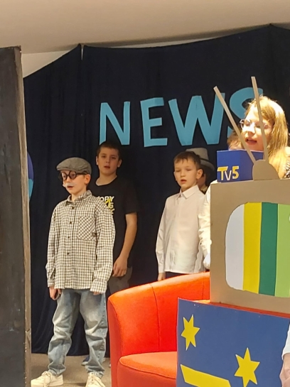 "BABCIA I DZIADEK W WIECIE TECHNOLOGII" – PRZEDSTAWIENIE Z OKAZJI ICH WITA