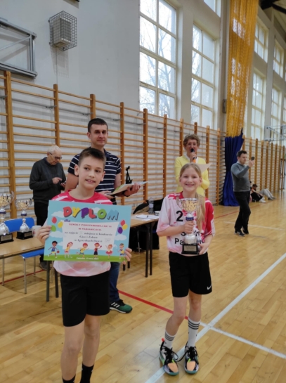 POWIATOWE IGRZYSKA W GRACH I ZABAWACH RUCHOWYCH