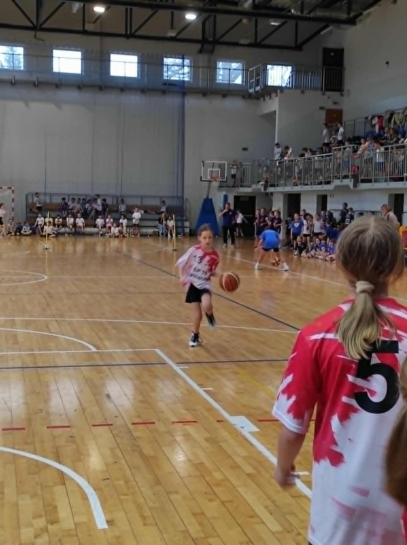 POWIATOWE IGRZYSKA W GRACH I ZABAWACH RUCHOWYCH