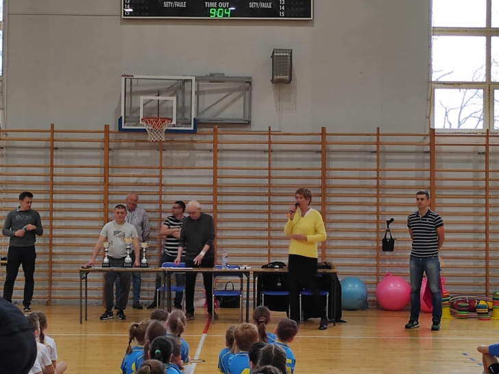 POWIATOWE IGRZYSKA W GRACH I ZABAWACH RUCHOWYCH