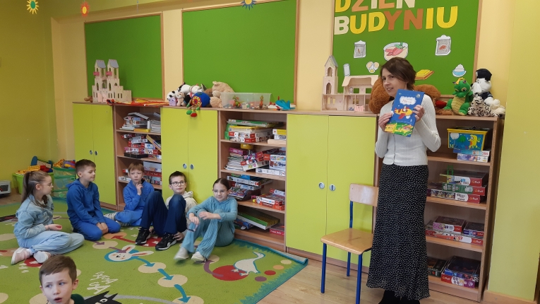 MIDZYNARODOWY DZIE KSIKI DLA DZIECI