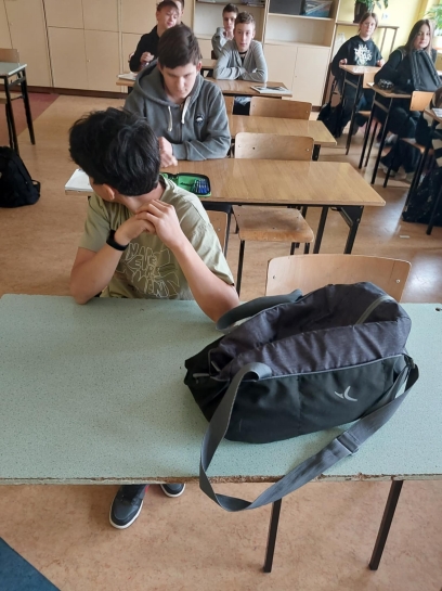 DZIE BEZ PLECAKA
