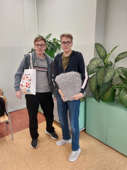 DZIE BEZ PLECAKA