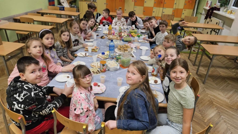 25.04 WIELKANOCNE NIADANIE