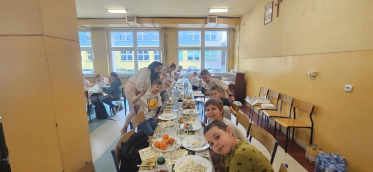 25.04 WIELKANOCNE NIADANIE