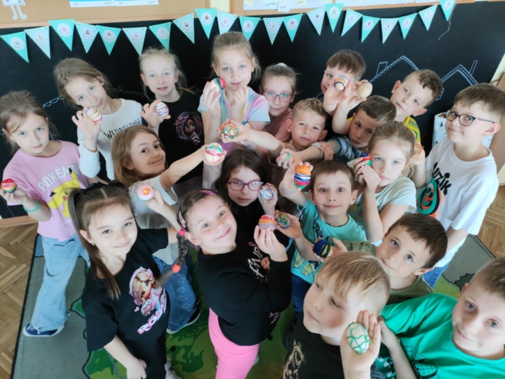 25.04 WIELKANOCNE NIADANIE