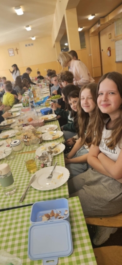 25.04 WIELKANOCNE NIADANIE