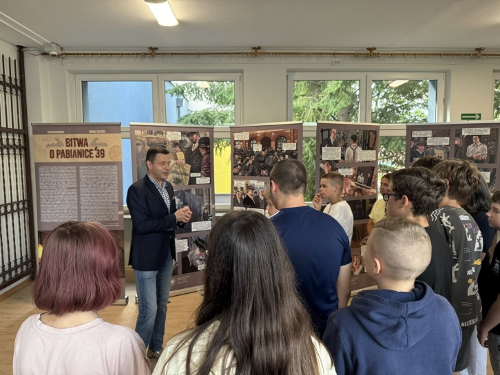 NA WRZE�NIOWYM SZLAKU. BITWA O PABIANICE'39