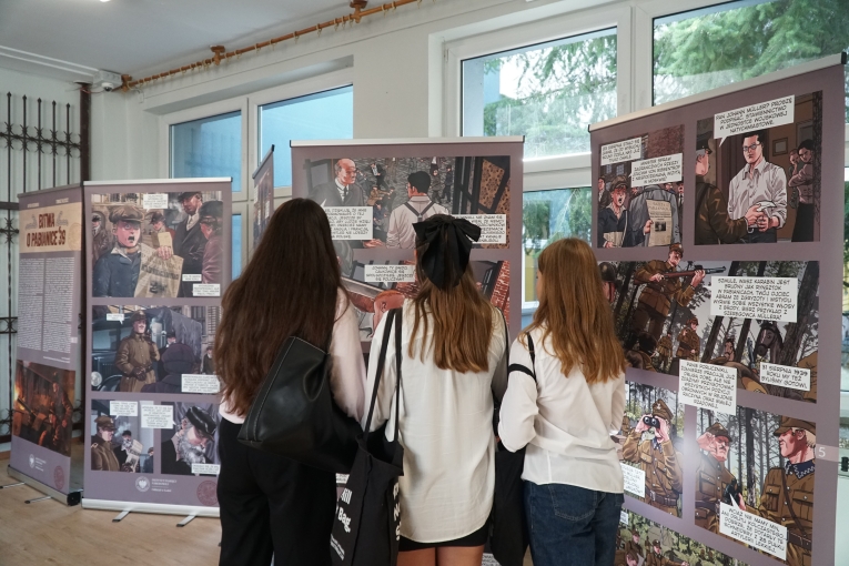 NA WRZE�NIOWYM SZLAKU. BITWA O PABIANICE'39