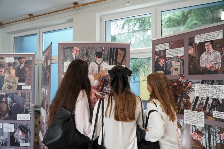 NA WRZE�NIOWYM SZLAKU. BITWA O PABIANICE'39