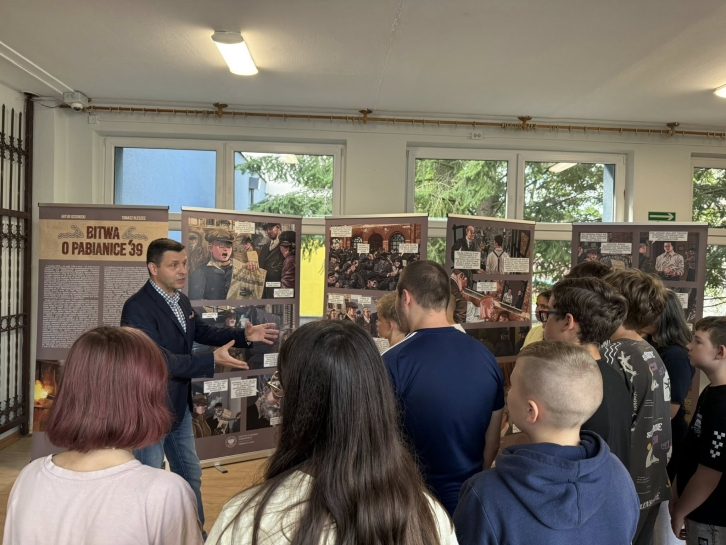 NA WRZE�NIOWYM SZLAKU. BITWA O PABIANICE'39