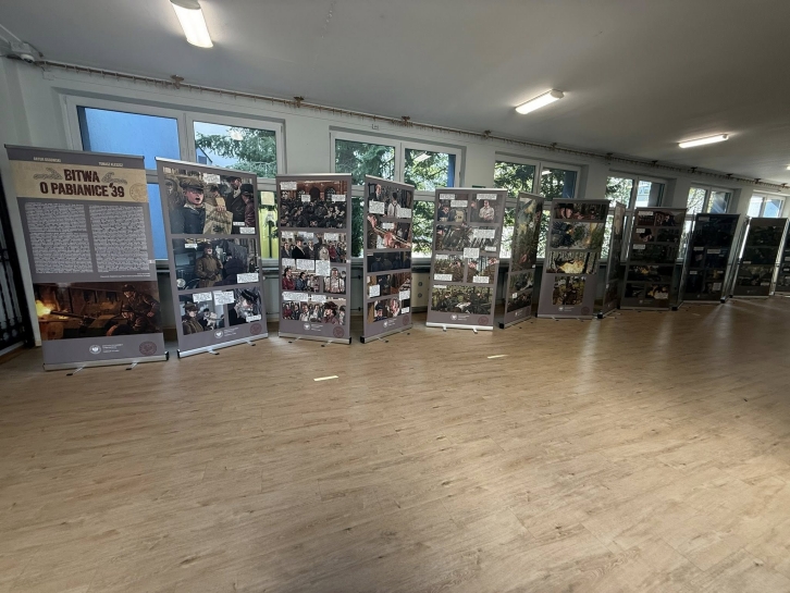 NA WRZE�NIOWYM SZLAKU. BITWA O PABIANICE'39