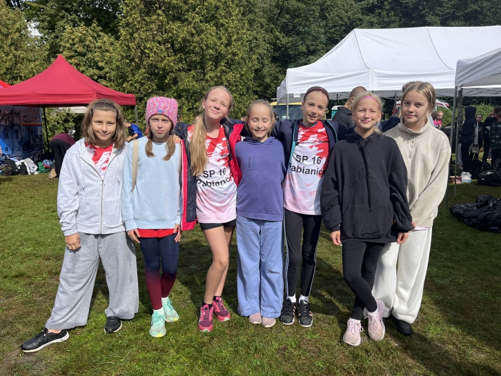 XXV WRZE�NIOWY BIEG PRZE�AJOWY