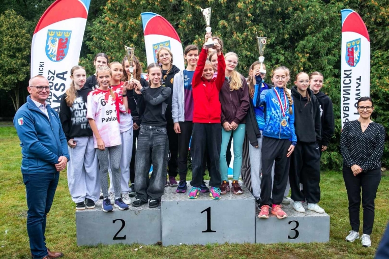 XXV WRZE�NIOWY BIEG PRZE�AJOWY