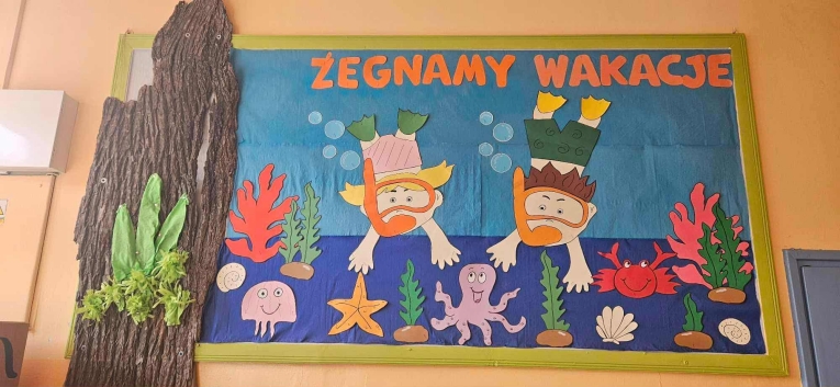 PIERWSZY TYDZIE�  W �WIETLICY JU� ZA NAMI