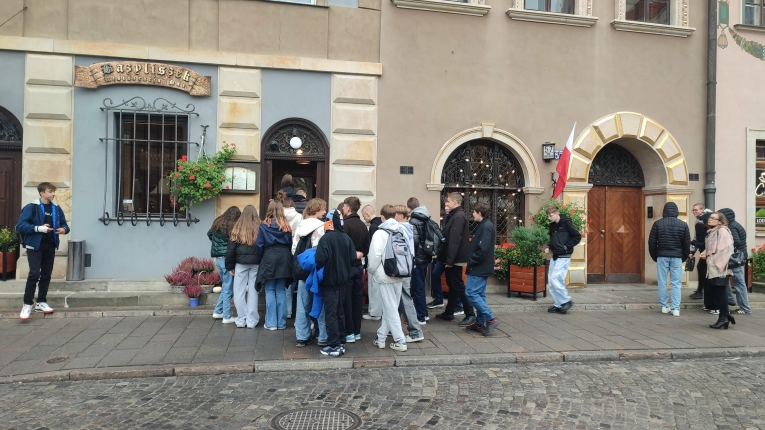 WYCIECZKA DO WARSZAWY KLAS 8A ORAZ 8D