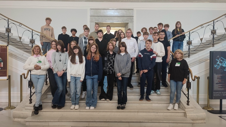 WYCIECZKA DO WARSZAWY KLAS 8A ORAZ 8D