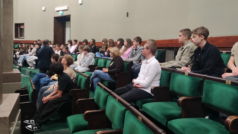 WYCIECZKA DO WARSZAWY KLAS 8A ORAZ 8D