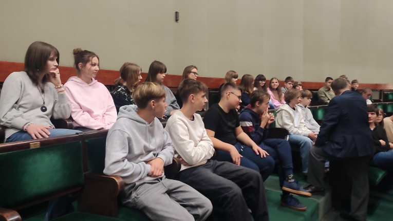 WYCIECZKA DO WARSZAWY KLAS 8A ORAZ 8D