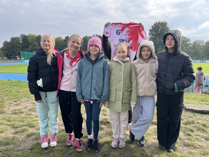 MISTRZOSTWA POWIATU PABIANICKIEGO W SZTAFETOWYCH BIEGACH PRZE�AJOWYCH&nbsp;