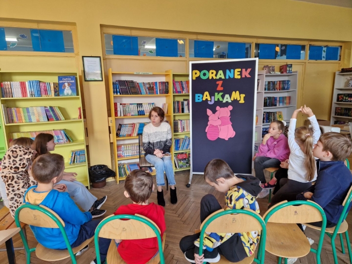 „PORANEK Z BAJKAMI”