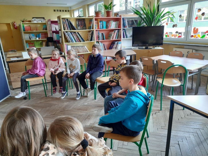 „PORANEK Z BAJKAMI”