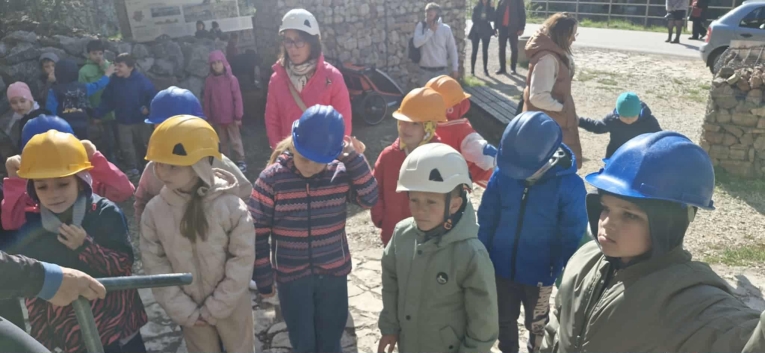 WYCIECZKA W G�RY �WI�TOKRZYSKIE KLAS 2A, 2B, 3A