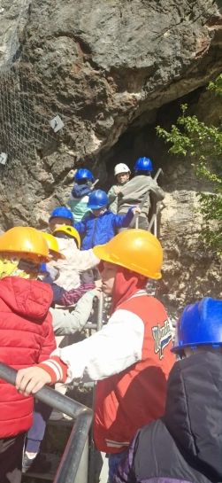 WYCIECZKA W G�RY �WI�TOKRZYSKIE KLAS 2A, 2B, 3A