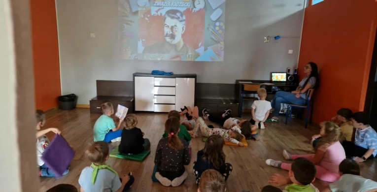 WOJNA W OCZACH DZIECKA&nbsp;