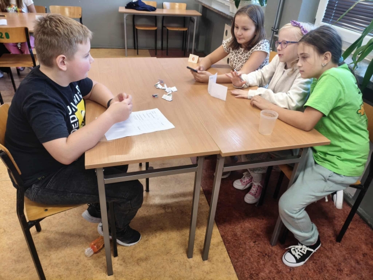 DZIE� CH�OPAKA W KLASIE 4D