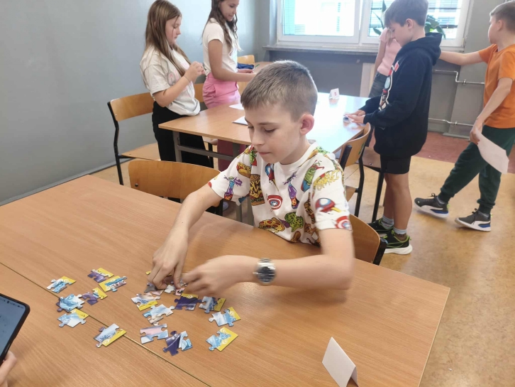 DZIE� CH�OPAKA W KLASIE 4D'