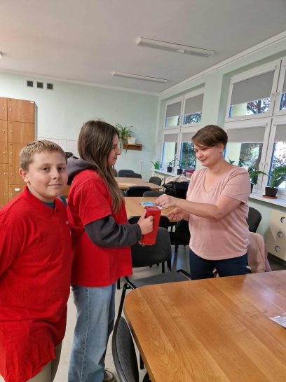 AKCJA PCK „WALKA Z G�ODEM”