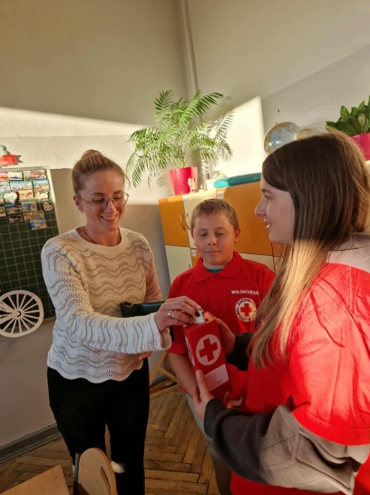 AKCJA PCK „WALKA Z G�ODEM”